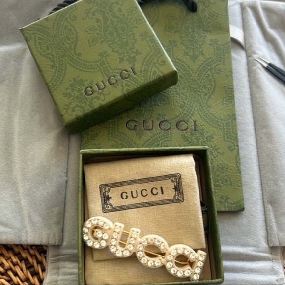 New never used CRYSTAL GUCCI SINGLE HAIR CLIP - Picture 6 of 7
